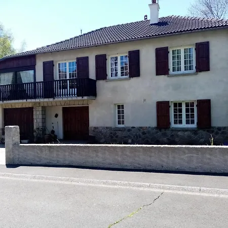 Apartament Petunias Vic-sur-Cère